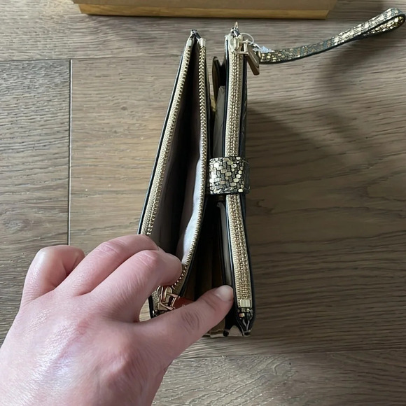 Michael Kors Gold Design Wristlet Phone Wallet - Picture 7 of 10